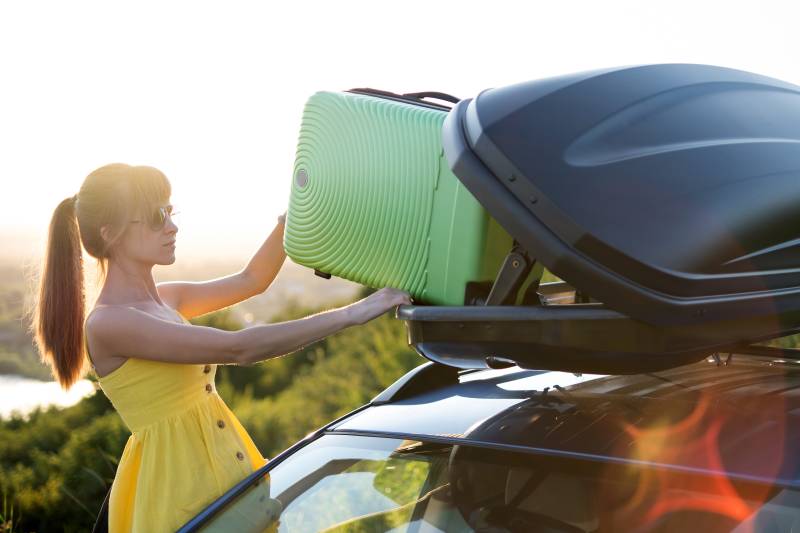 Bagażniki dachowe a rodzaje ładunków: Jak przewozić rowery, narty i inne przedmioty na dachu samochodu?